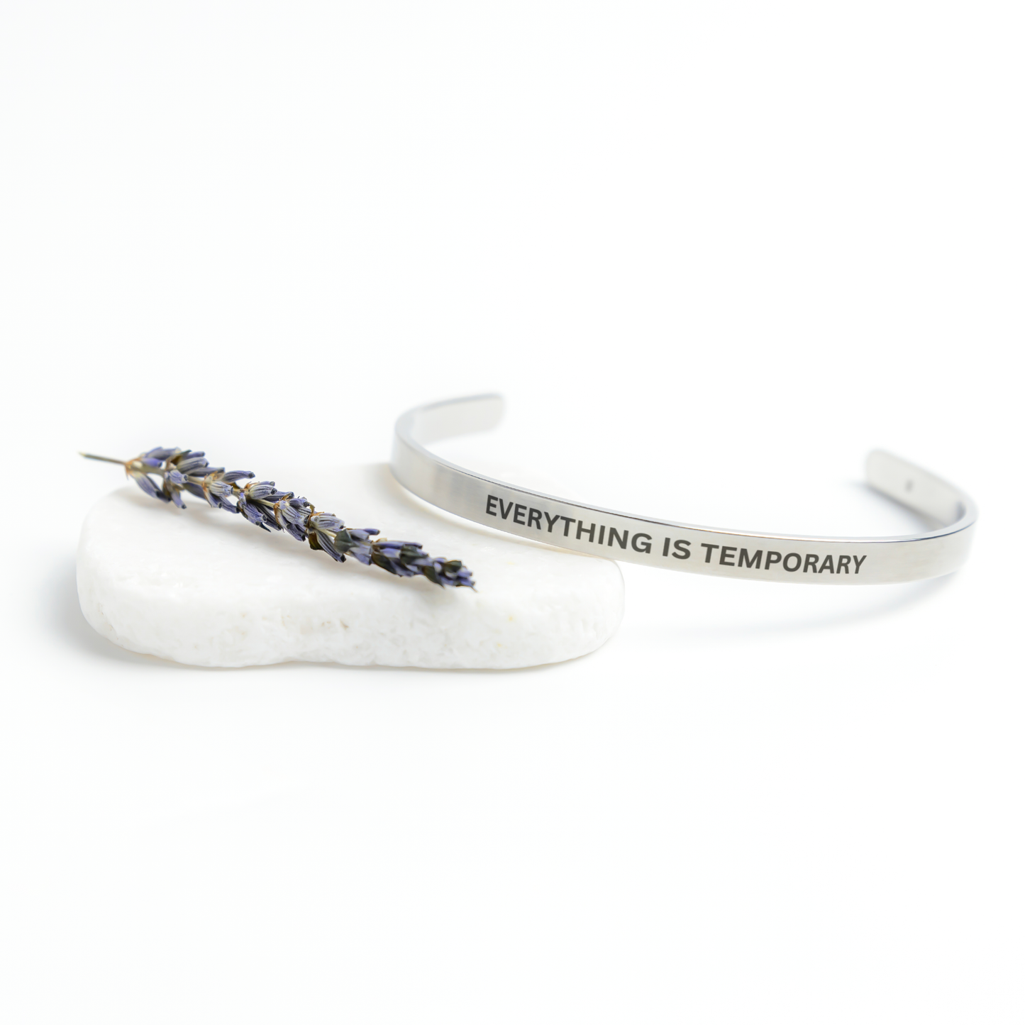 Cuff_Bracelet_-_EVERYTHING_IS_TEMPORARY_Silver_Lifestyle_03_Mockup.png